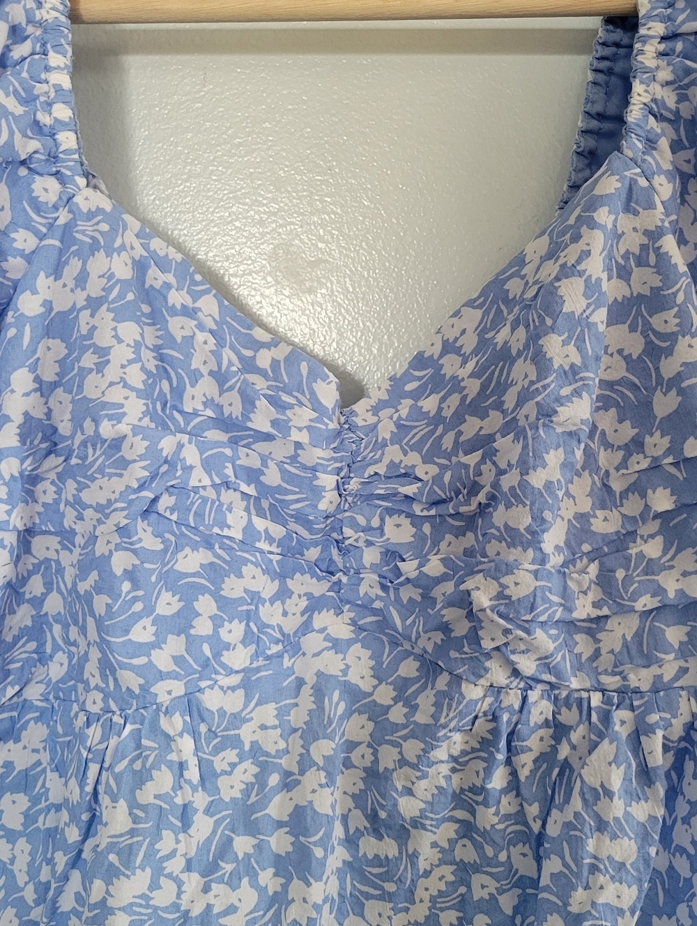 FREE THE ROSES Blue Floral Puff-Sleeve Sweetheart Blouse Size M Open Back - Picture 5 of 12